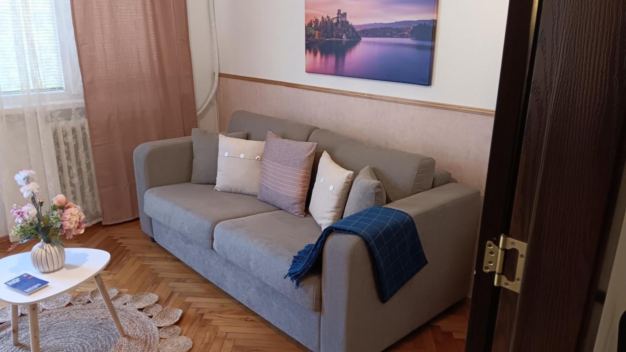Romantic Bijoux In Apartamento *